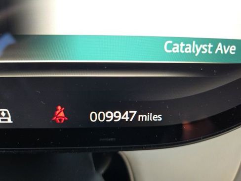 Used 2025 Land Rover Range Rover Sport SE image 18