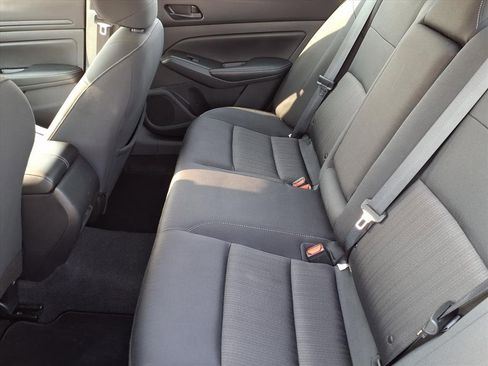 Used 2024 Nissan Altima 2.5 SV image 11