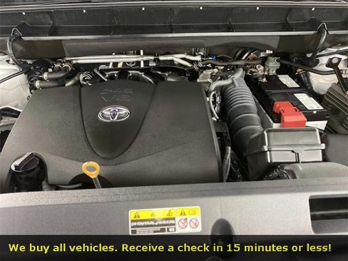 Used 2022 Toyota Highlander XLE image 34