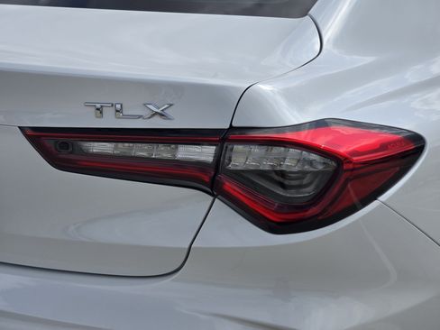 Used 2023 Acura TLX w/ Technology Package image 13