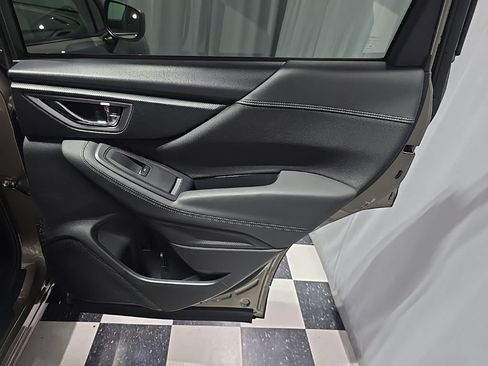 Used 2019 Subaru Forester Premium AWD/4WD image 10