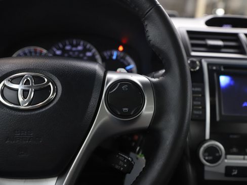 Used 2013 Toyota Camry SE image 24