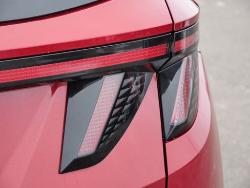 Certified 2024 Hyundai Tucson Limited image 17