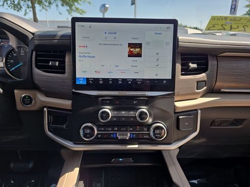 Certified 2024 Ford Expedition Limited AWD/4WD image 27