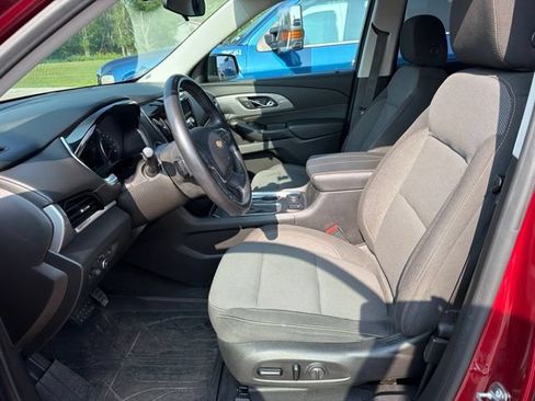 Used 2019 Chevrolet Traverse LT FWD image 3
