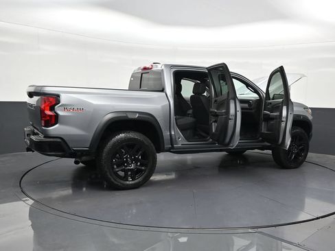 Used 2025 Chevrolet Colorado Trail Boss AWD/4WD image 32