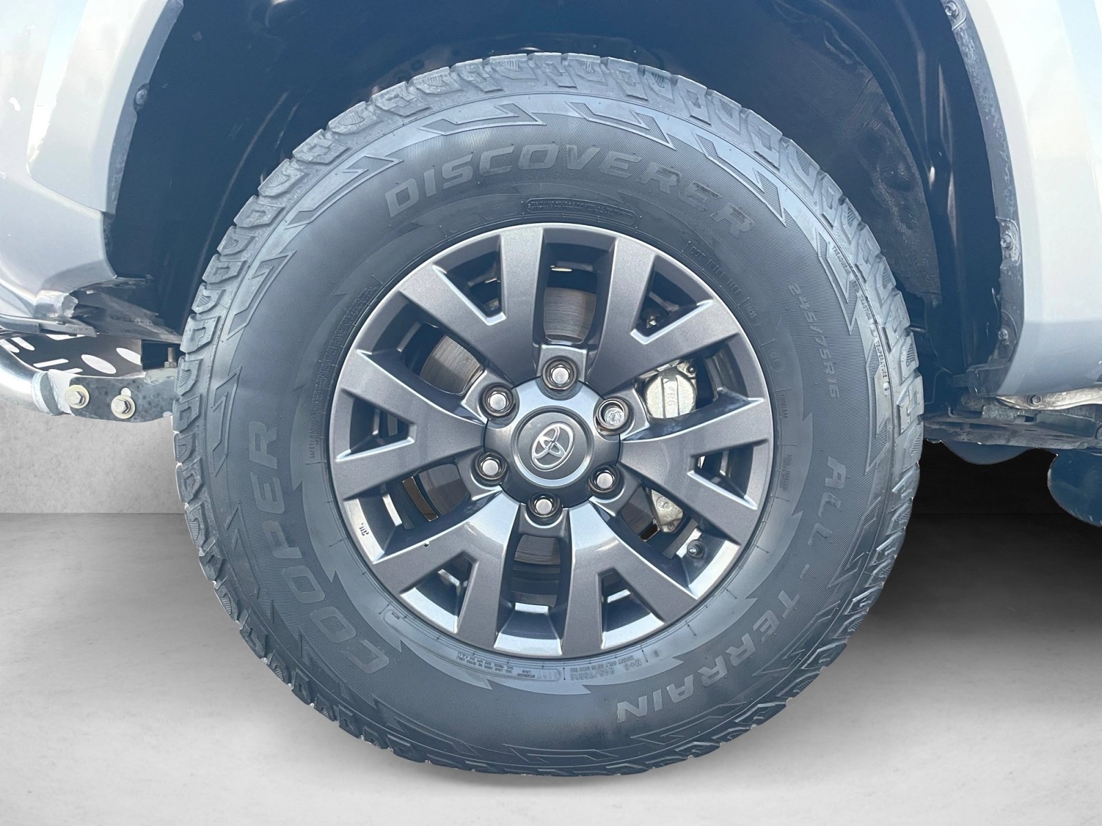 Used 2021 Toyota Tacoma SR5 RWD image 9