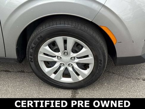 Certified 2022 Kia Soul LX image 7