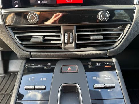 Certified 2023 Porsche Macan Turbo image 25