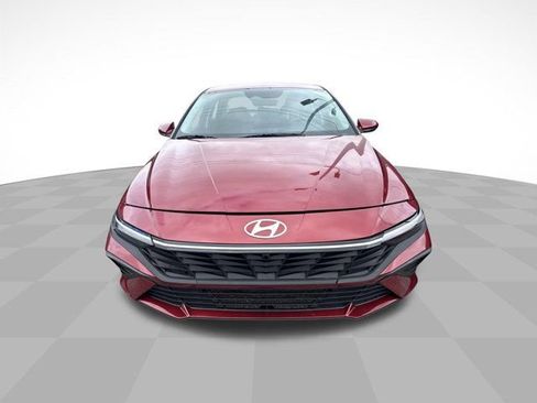 Used 2024 Hyundai Elantra SEL FWD image 2