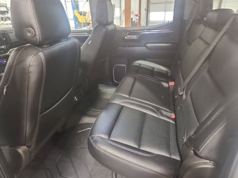 Used 2022 Chevrolet Silverado 1500 LT image 13