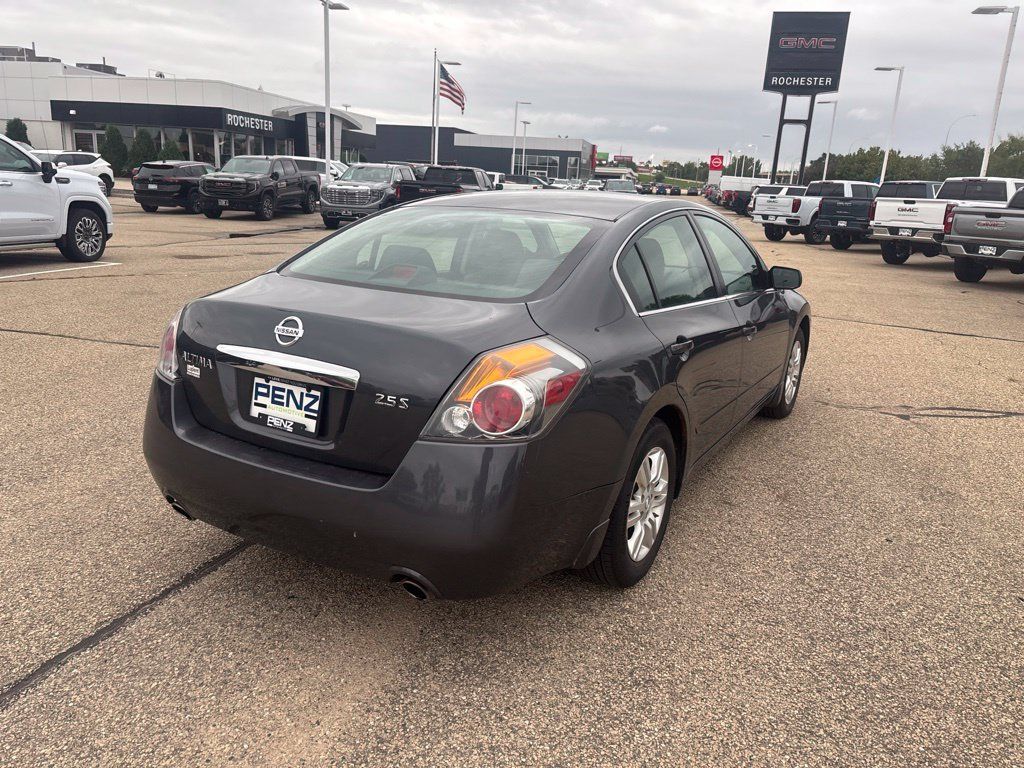Used 2011 Nissan Altima 2.5 S w/ Convenience Pkg FWD image 6