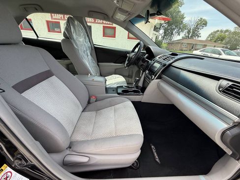 Used 2013 Toyota Camry LE FWD image 14