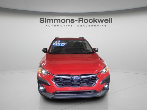 Used 2025 Subaru Crosstrek 2.5i Premium AWD/4WD image 8