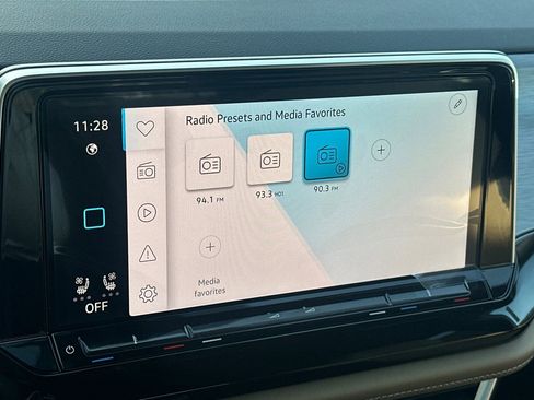New 2026 Volkswagen Atlas Cross Sport SE AWD/4WD image 16