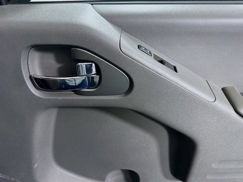 Used 2019 Nissan Frontier SV image 30