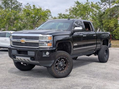 Used 2015 Chevrolet Silverado 2500 High Country w/ Duramax Plus Package image 15