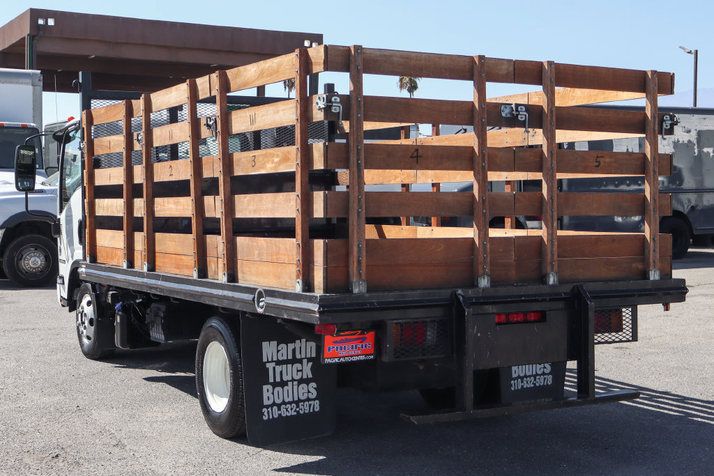 Used 2021 Isuzu NPR RWD image 6