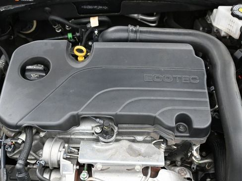 Used 2023 Chevrolet Malibu LT image 41