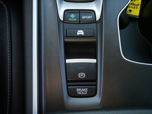 Used 2022 Honda Accord Sport image 25