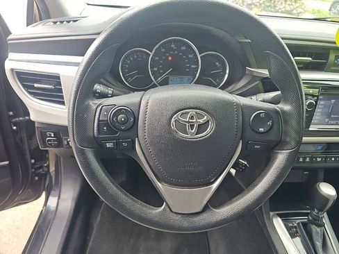 Used 2015 Toyota Corolla LE FWD image 13