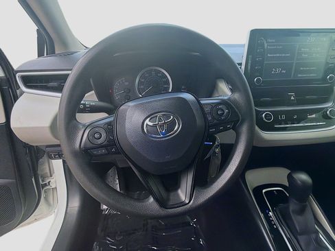 Used 2021 Toyota Corolla LE FWD image 10