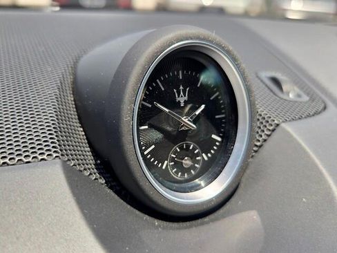 Used 2023 Maserati Levante GT AWD/4WD image 23