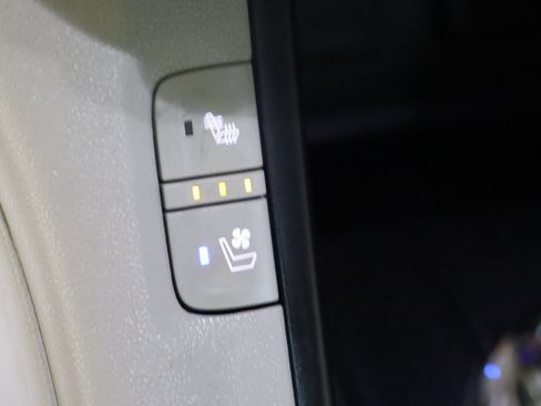 Used 2019 GMC Acadia Denali w/ Technology Package FWD image 53