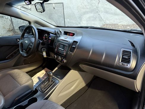 Used 2014 Kia Forte LX image 29