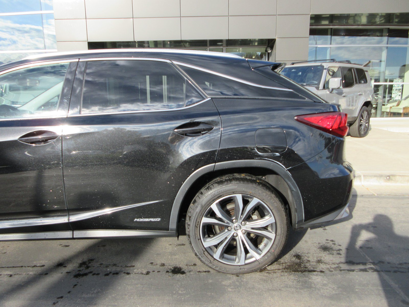 Used 2018 Lexus RX 450h AWD w/ Premium Package image 4