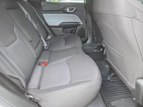 Used 2025 Jeep Compass Sport AWD/4WD image 18