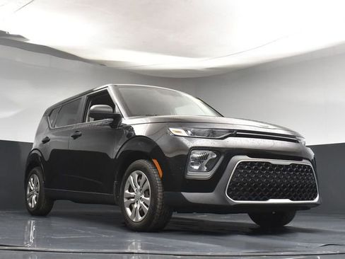 Certified 2020 Kia Soul LX FWD image 30