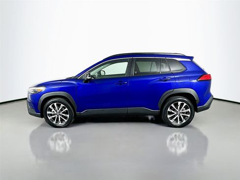 Certified 2025 Toyota Corolla Cross XLE AWD/4WD image 8