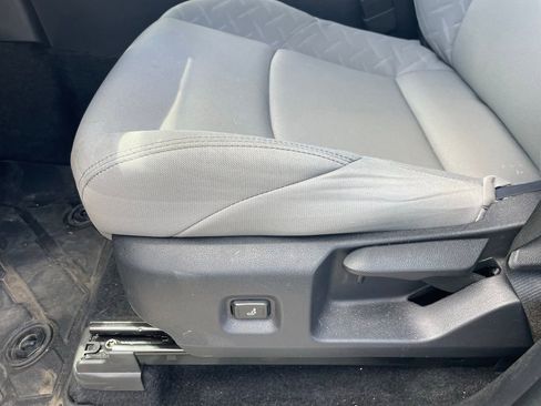Used 2024 Toyota Tacoma SR5 AWD/4WD image 4