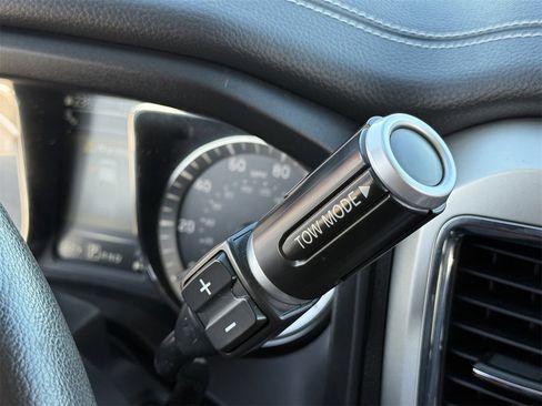 Used 2017 Nissan Titan PRO-4X image 21