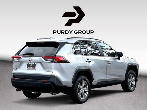 Used 2024 Toyota RAV4 LE AWD/4WD image 8