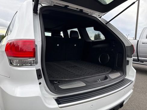 Used 2015 Jeep Grand Cherokee Overland AWD/4WD image 14