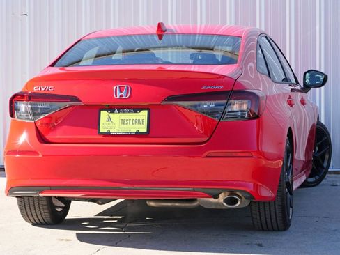 Used 2025 Honda Civic Sport image 4