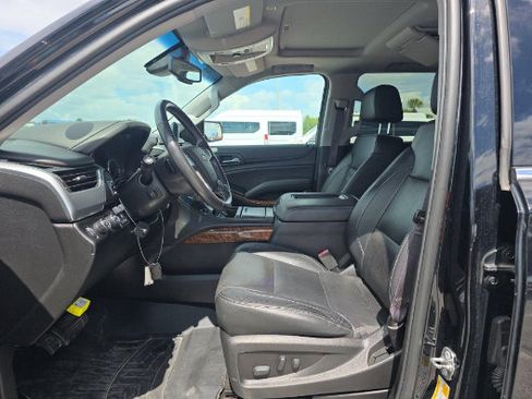 Used 2017 Chevrolet Tahoe Premier AWD/4WD image 4