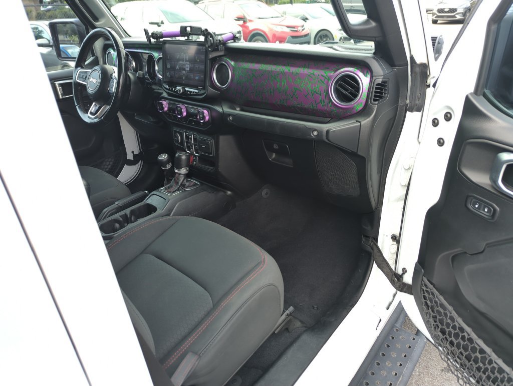 Used 2020 Jeep Gladiator Rubicon AWD/4WD image 34