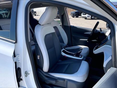 Used 2021 Chevrolet Bolt Premier w/ Infotainment Package image 9