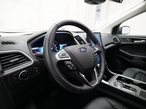 Used 2022 Ford Edge SEL w/ Convenience Package image 8