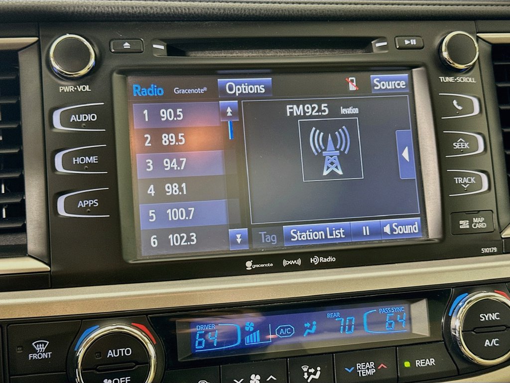 Used 2017 Toyota Highlander XLE FWD image 14
