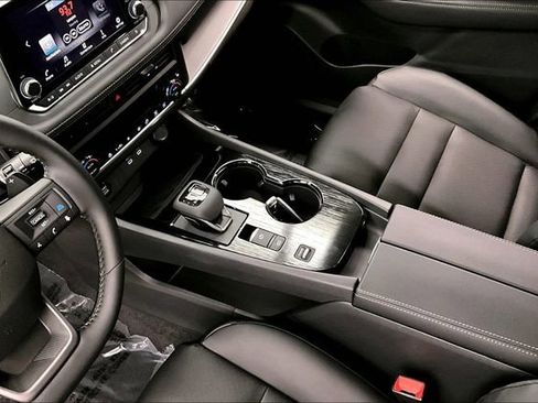 New 2026 Nissan Rogue SV FWD image 9