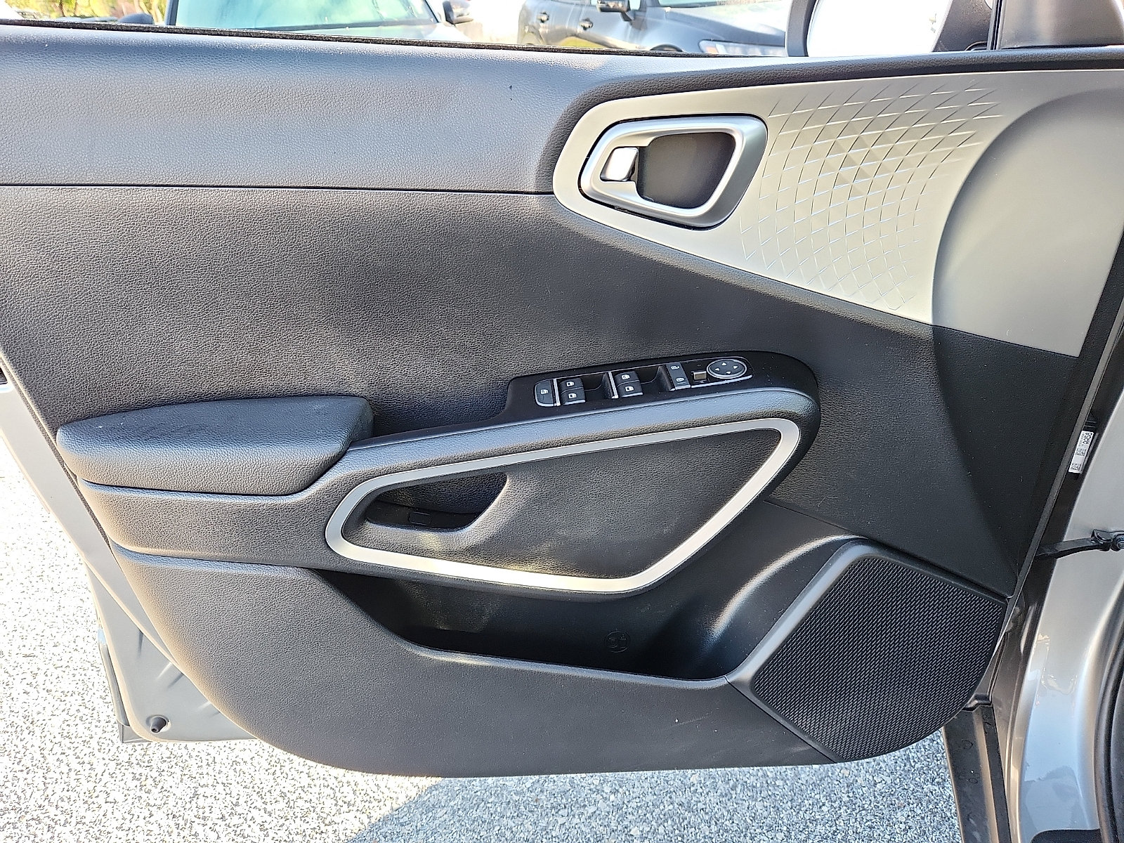 Used 2022 Kia Soul LX w/ Technology Package FWD image 12