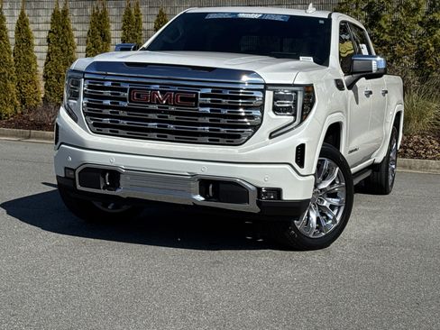 Used 2022 GMC Sierra 1500 Denali w/ Denali Reserve Package image 5
