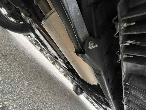 Used 2003 Cadillac Escalade AWD image 13