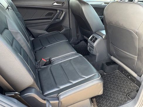 Used 2020 Volkswagen Tiguan SEL Premium R-Line w/ 3rd Row Seat Package AWD/4WD image 39