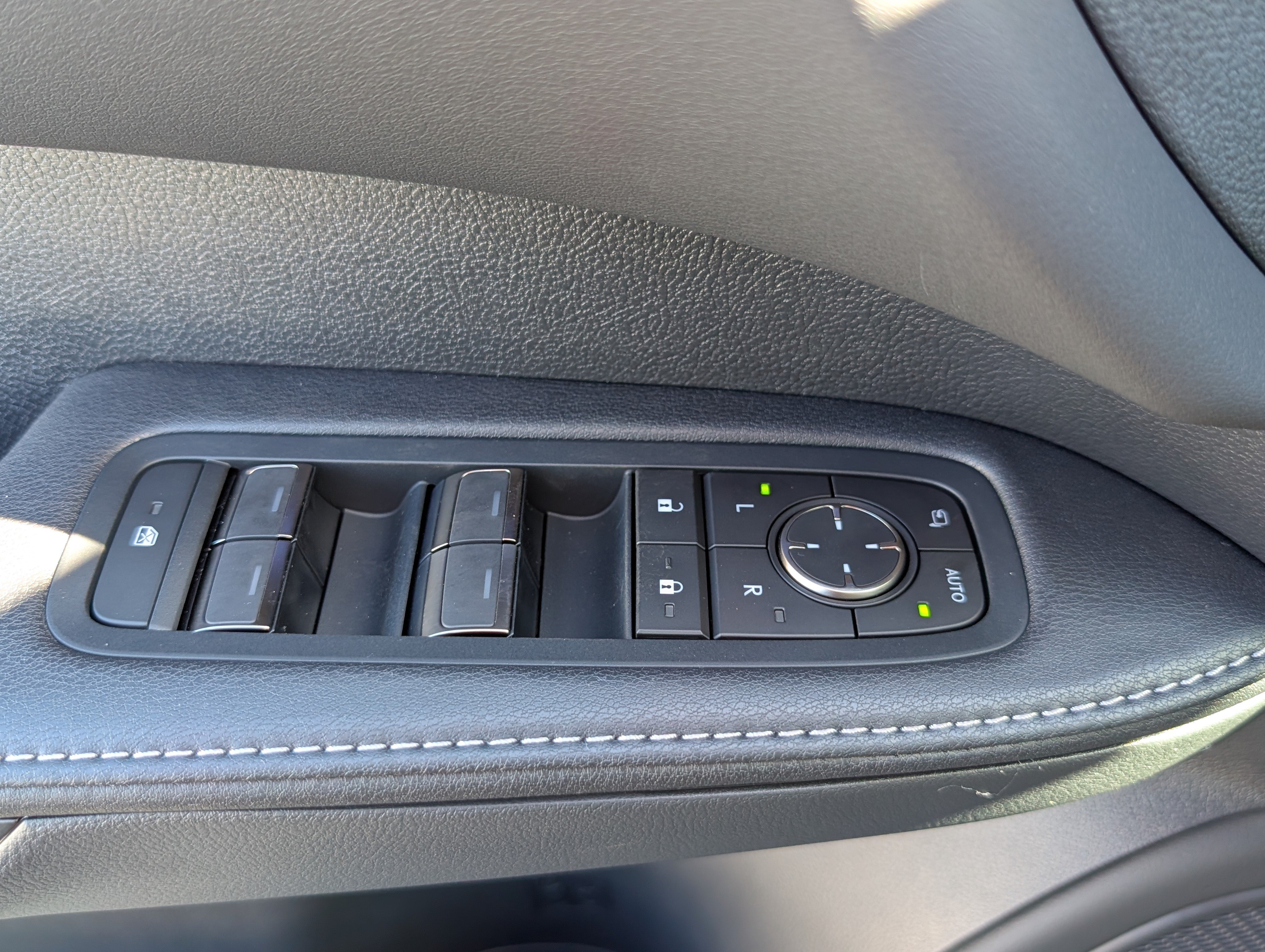 New 2026 Lexus RX 350 AWD/4WD image 17