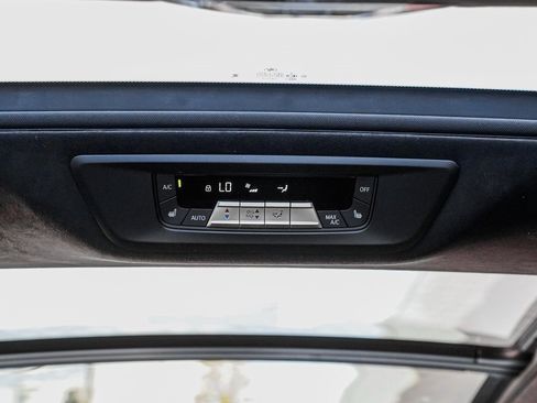 Certified 2025 BMW X7 M60i image 23